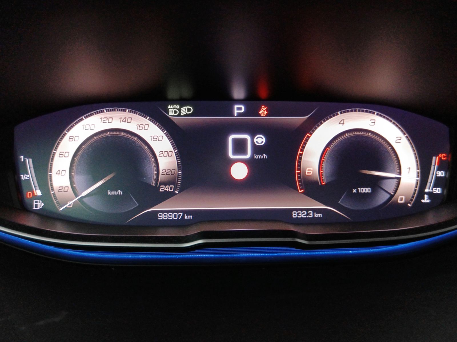 Peugeot 5008 BlueHDi 130 GT EAT8 - foto 16