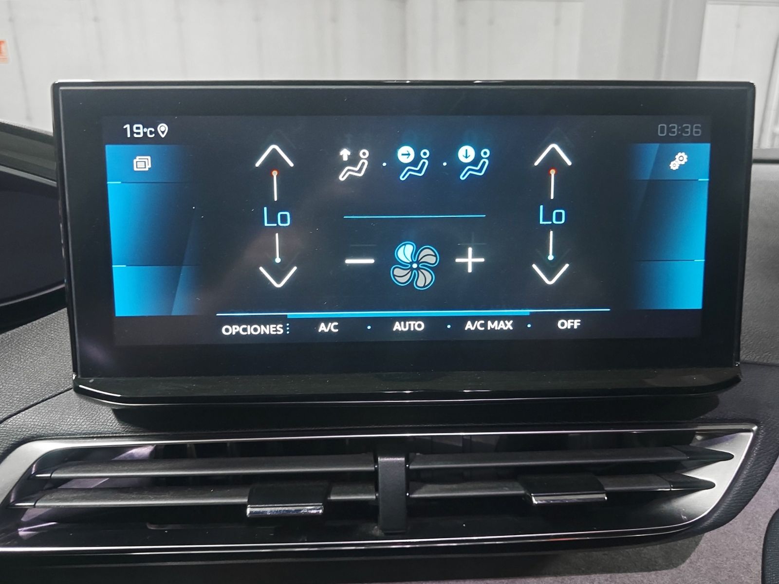 Peugeot 3008 BlueHDi 130 GT EAT8 - foto 22