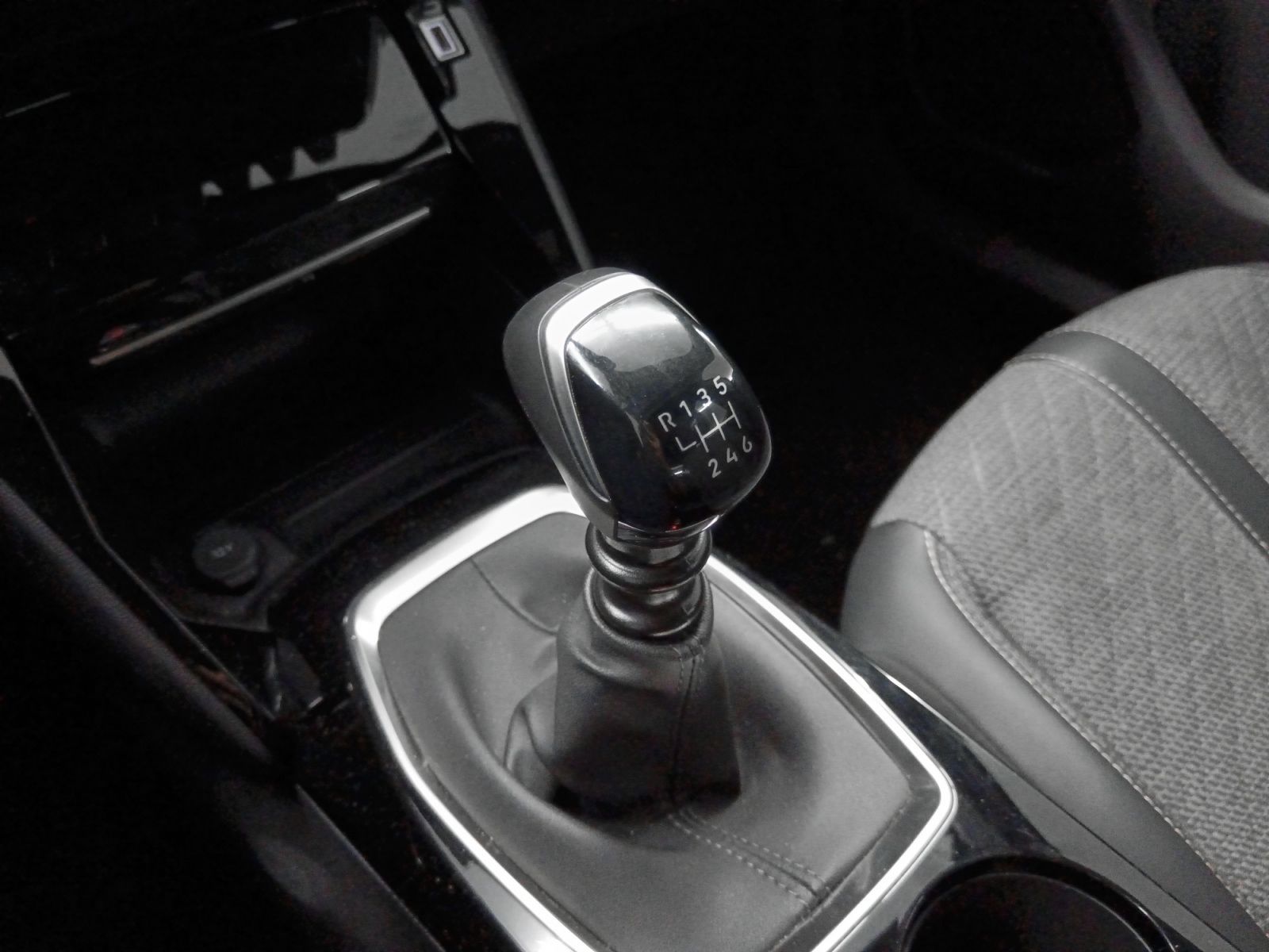Peugeot 2008 PureTech 100 Allure - foto 15