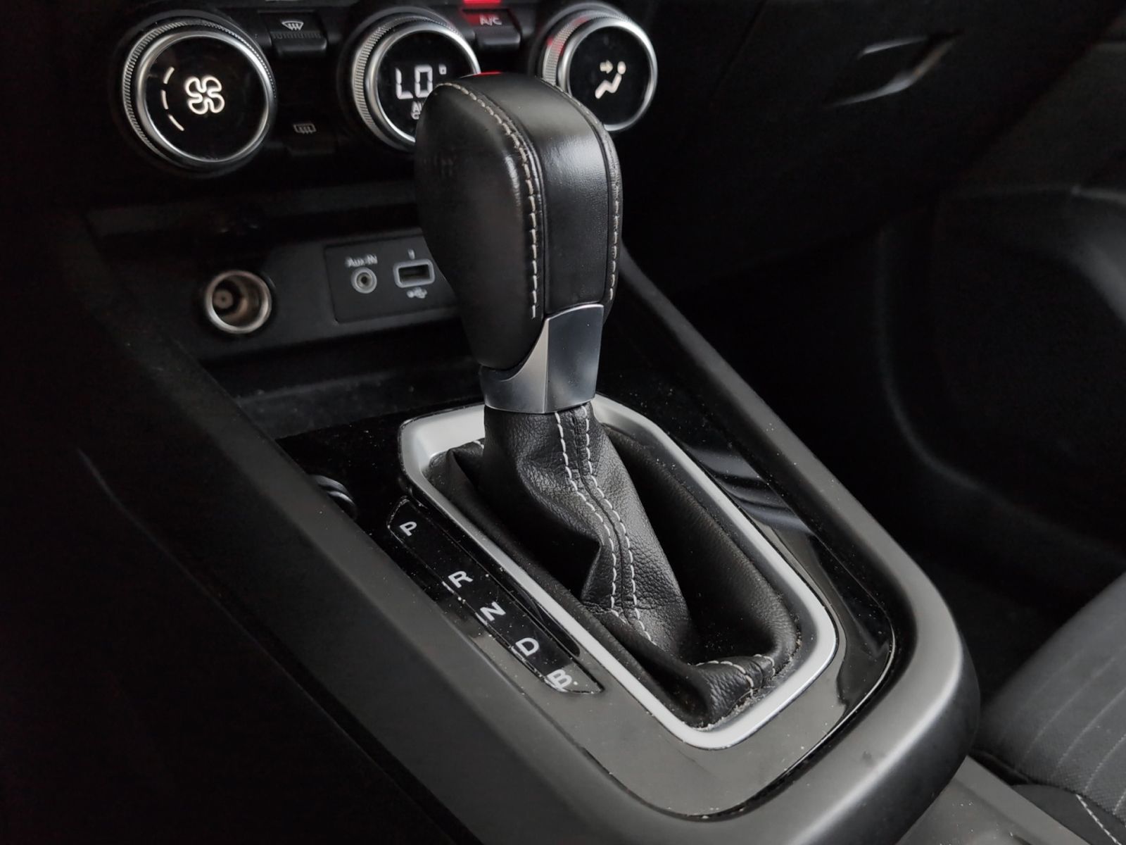 Renault Arkana Evolution E-Tech full hybrid - foto 14