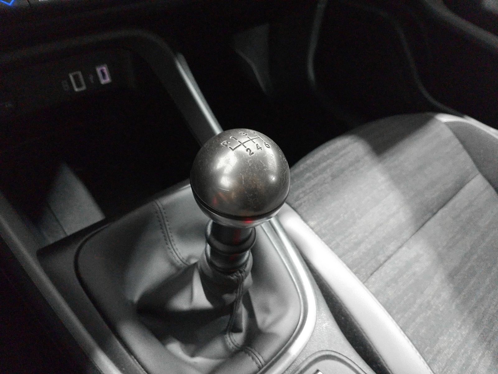 Jeep Avenger 1.2 G Longitude - foto 14