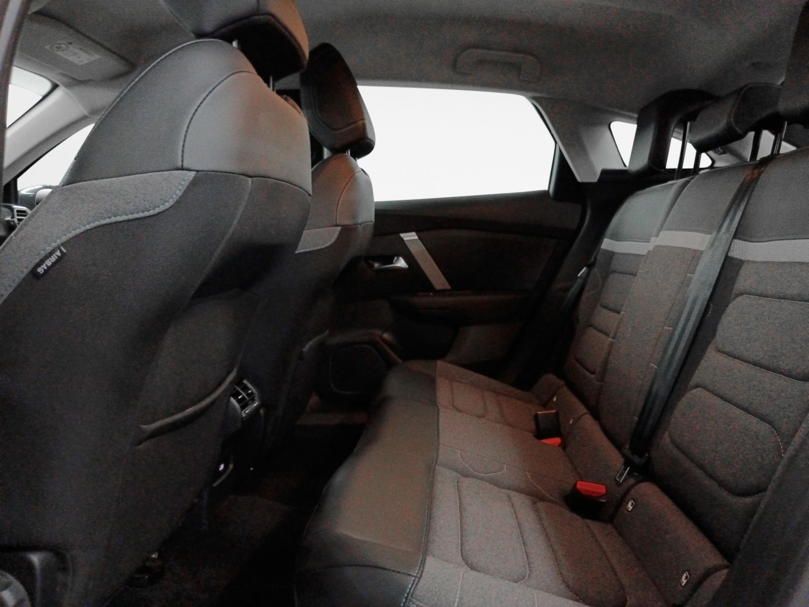 Citroën C4 PureTech 130 Plus - foto 11