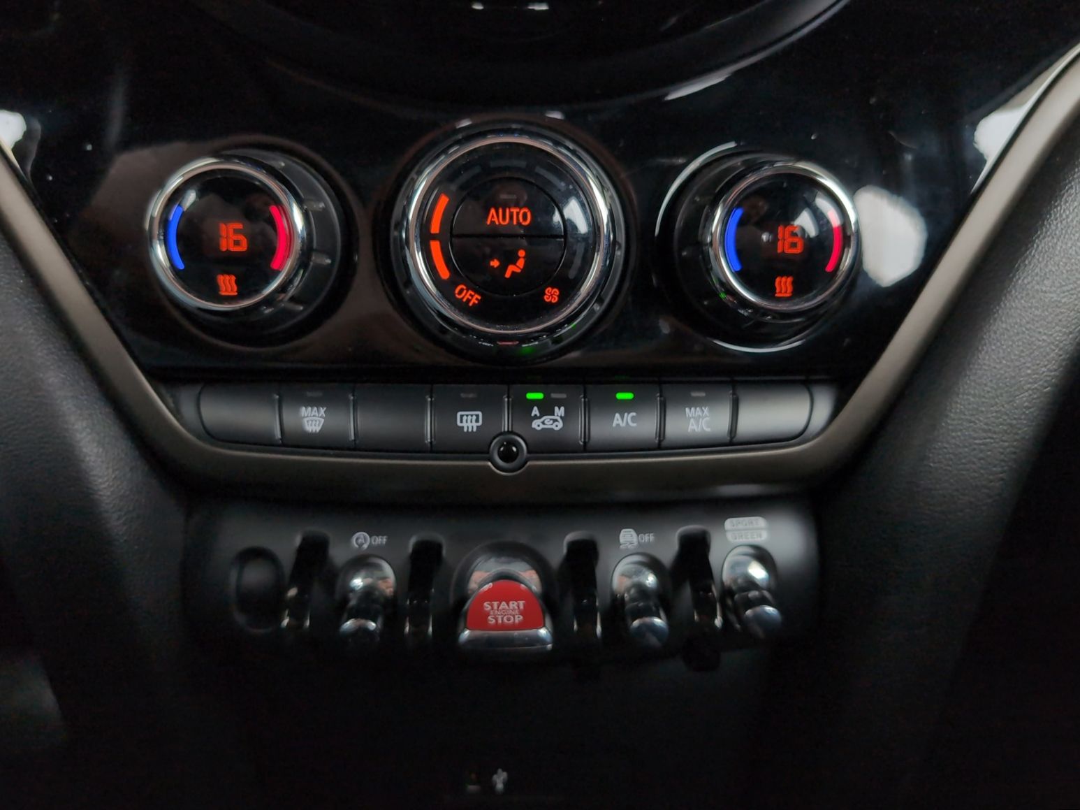 MINI Cooper - foto 24