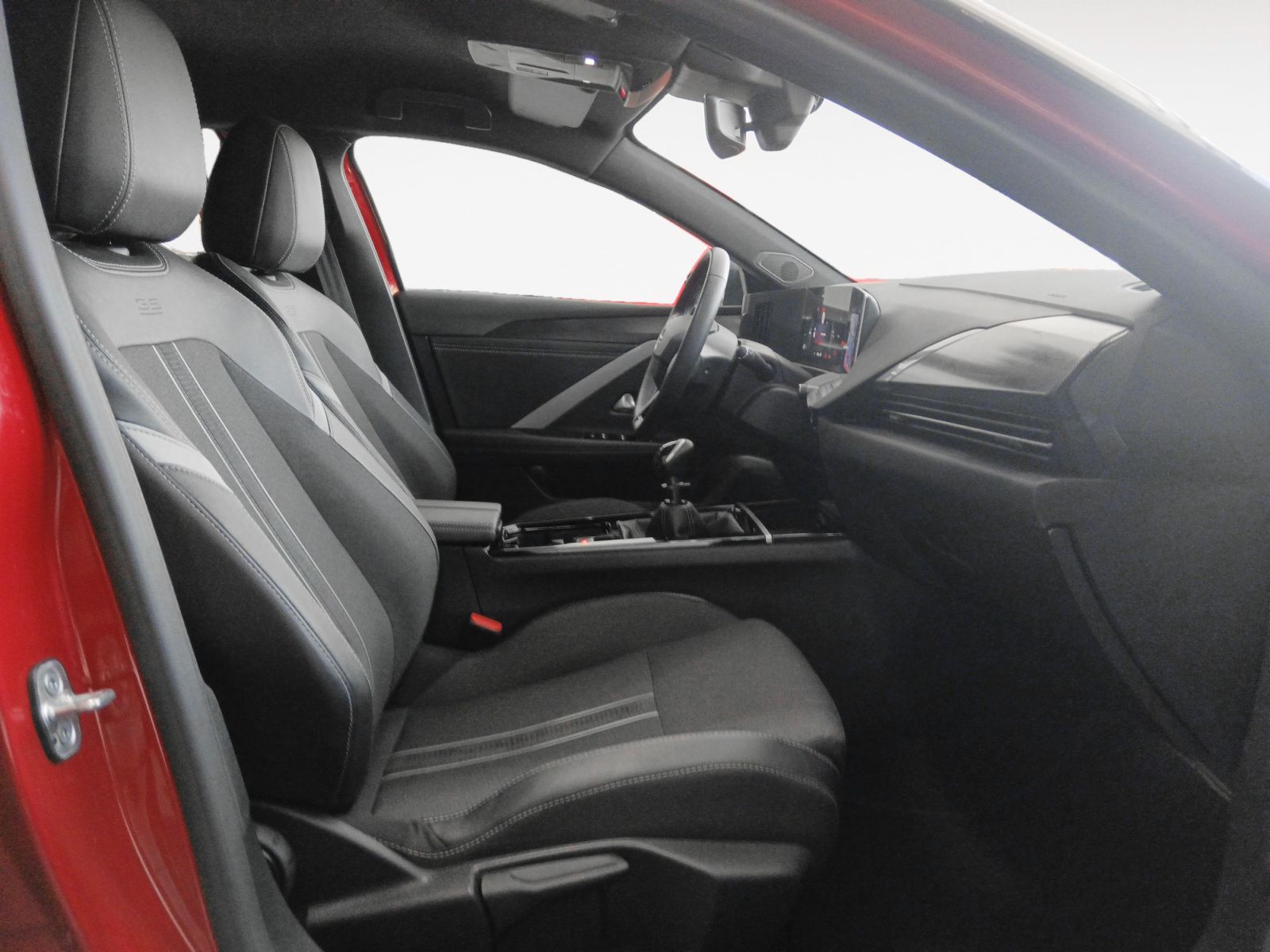 Opel Astra 1.2 Turbo XHT GS - foto 12