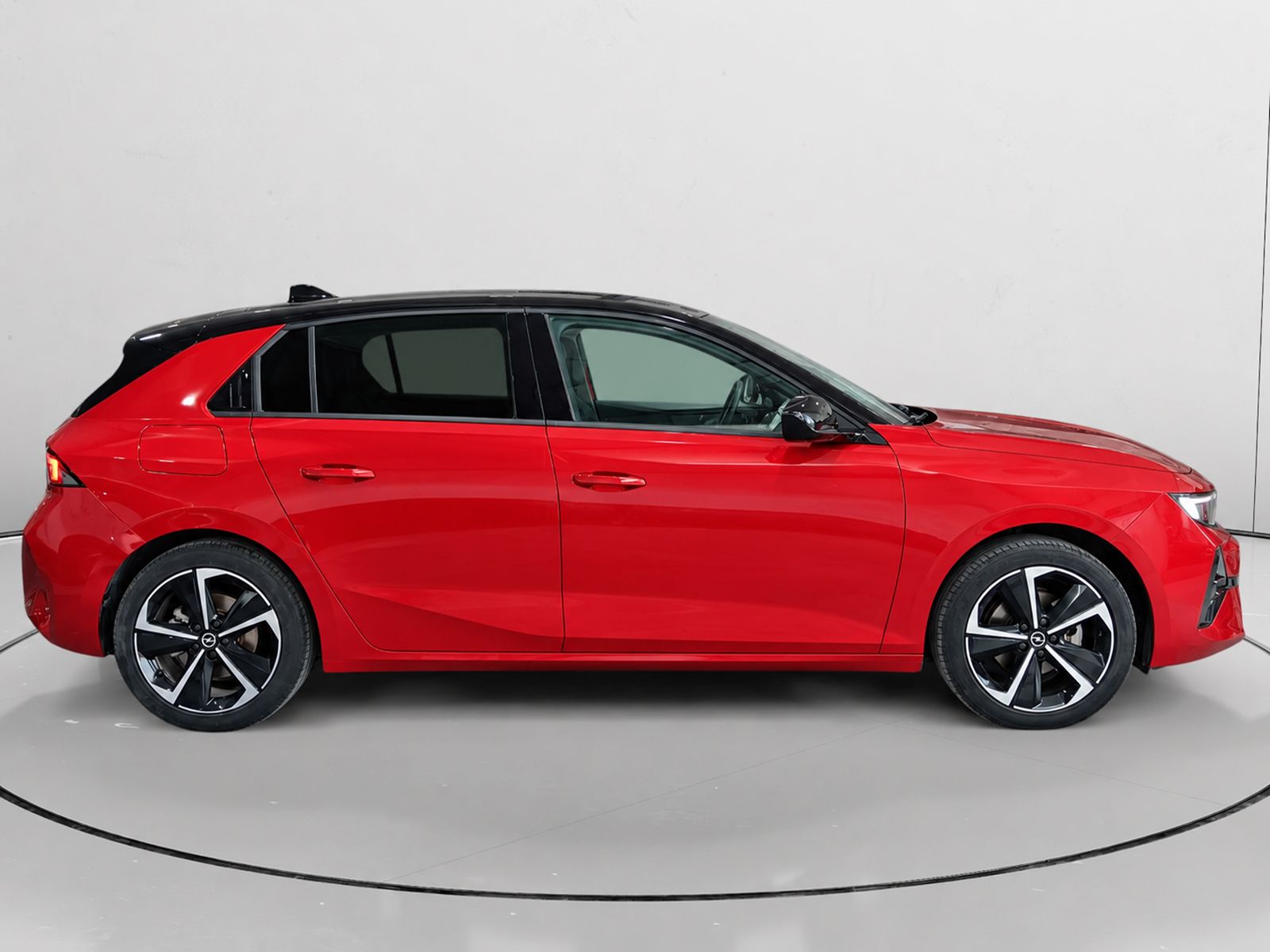 Opel Astra 1.2 Turbo XHT GS - foto 2