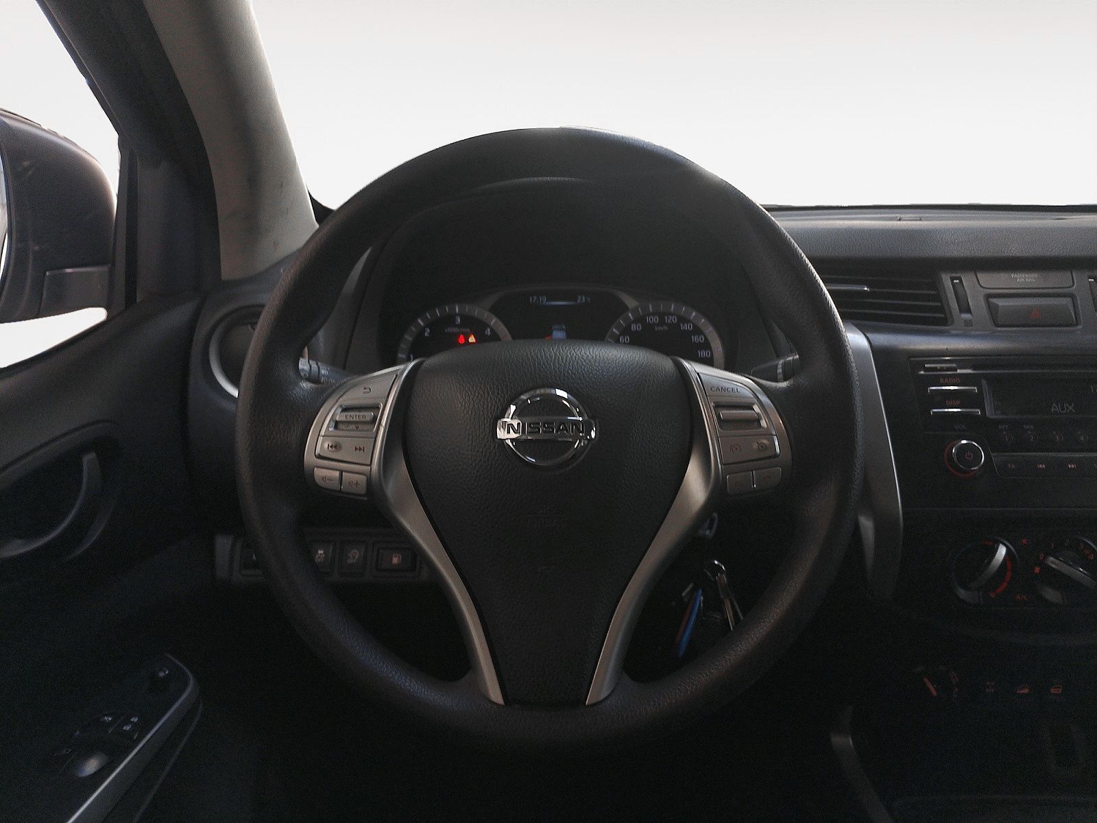 Nissan Navara PickUp 2.3 dCi Doble Cabina Visia - foto 10