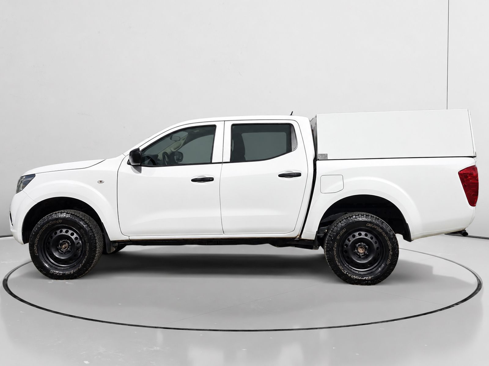 Nissan Navara PickUp 2.3 dCi Doble Cabina Visia - foto 6