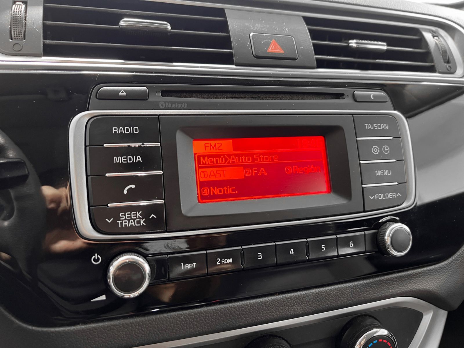 Kia Rio 1.2 Cvvt Concept - foto 17