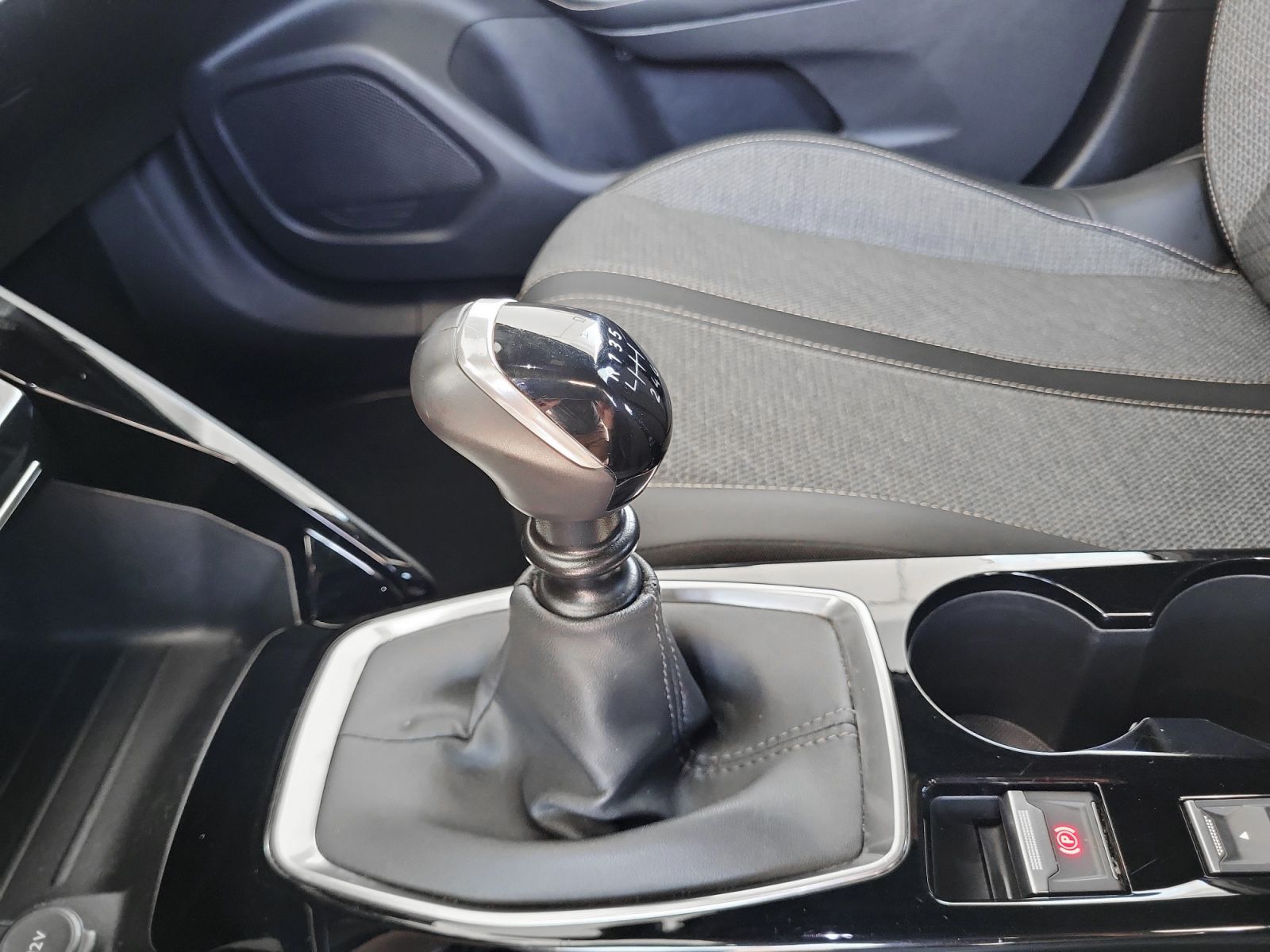Peugeot 2008 PureTech 100 Allure - foto 15