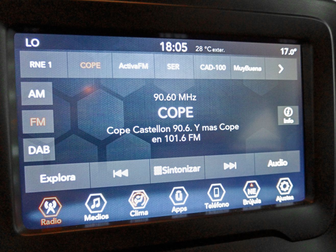 Jeep Renegade 1.6 MultiJet Limited 4x2 - foto 17
