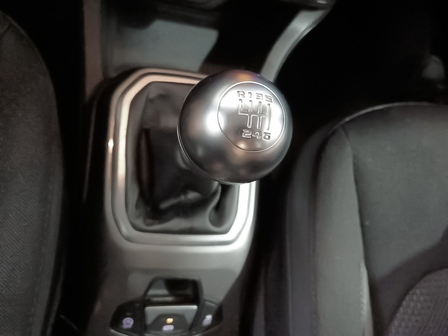 Jeep Renegade 1.6 MultiJet Limited 4x2 - foto 15