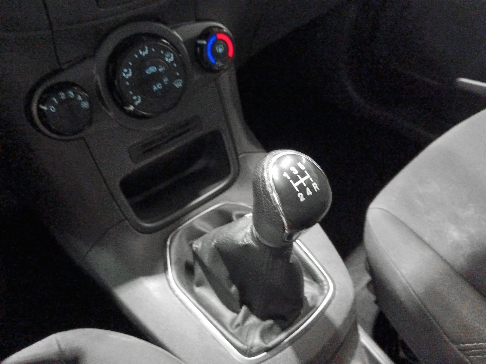 Ford Fiesta 1.25 Trend - foto 15