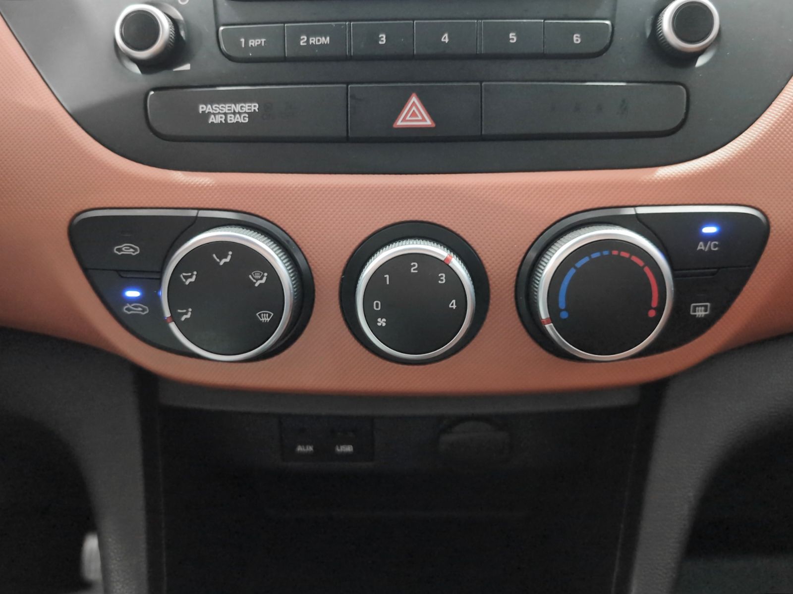 Hyundai i10 1.0 Tecno Orange - foto 20