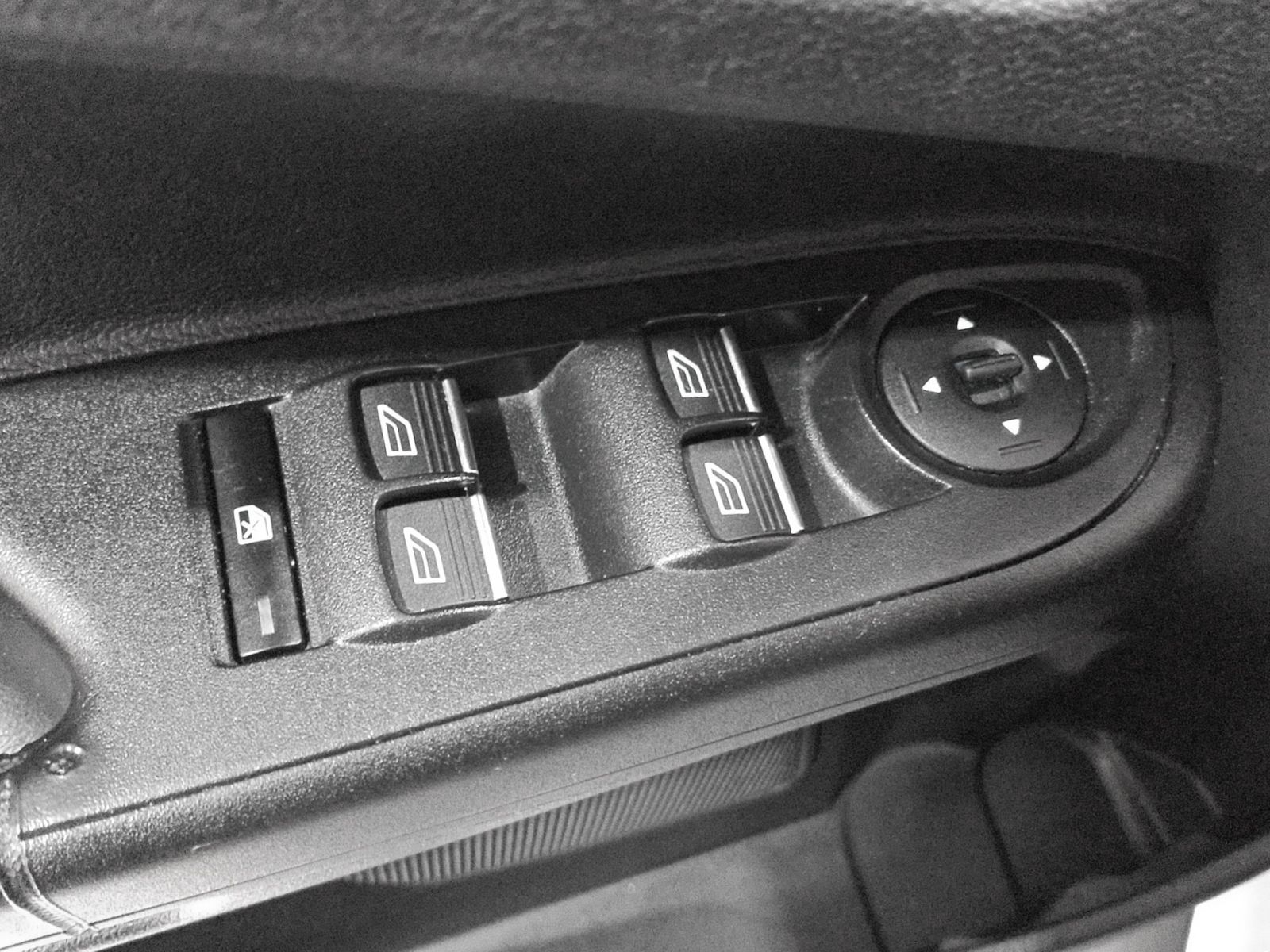 Ford B-Max 1.0 EcoBoost Trend - foto 21
