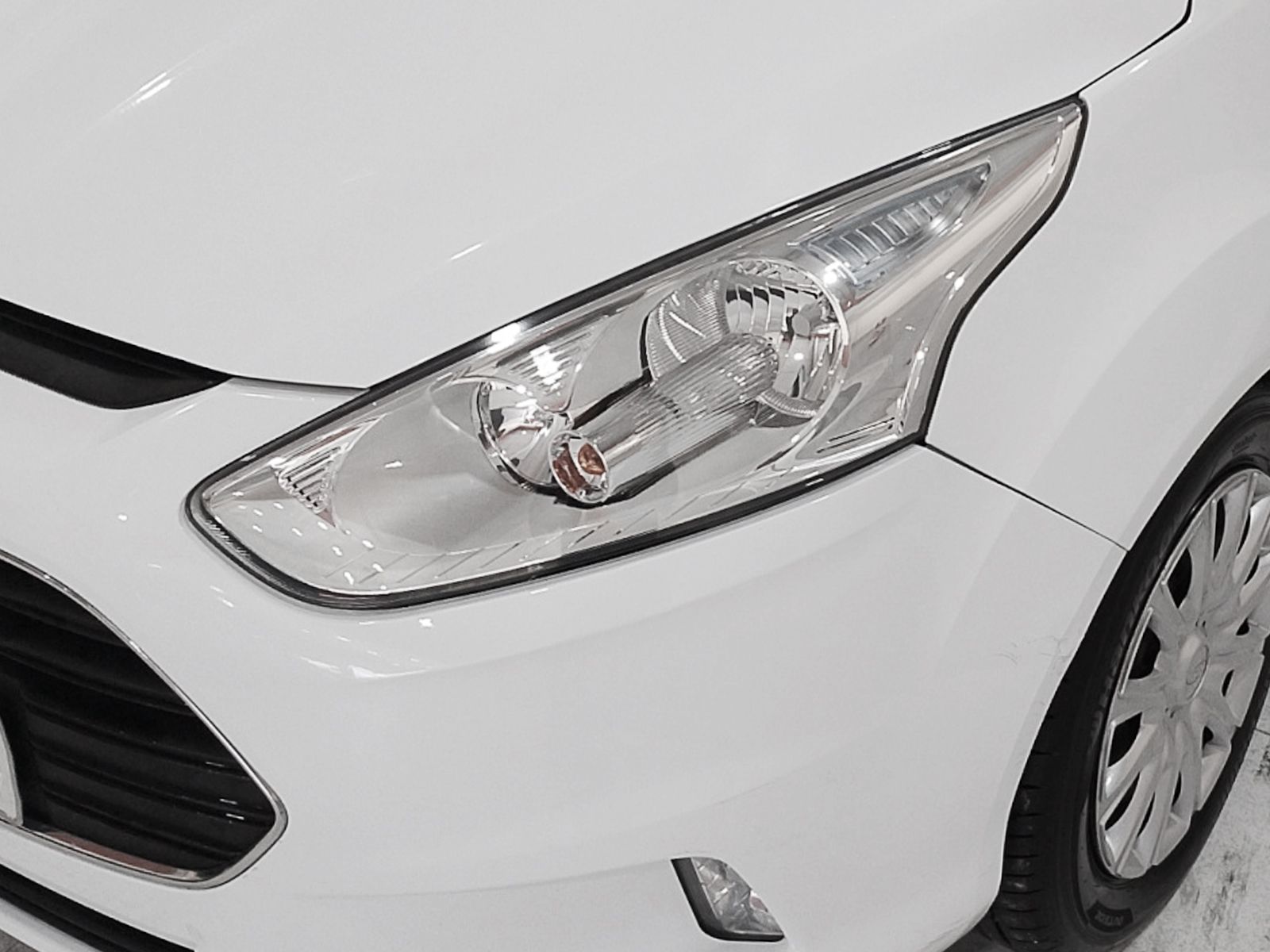 Ford B-Max 1.0 EcoBoost Trend - foto 23