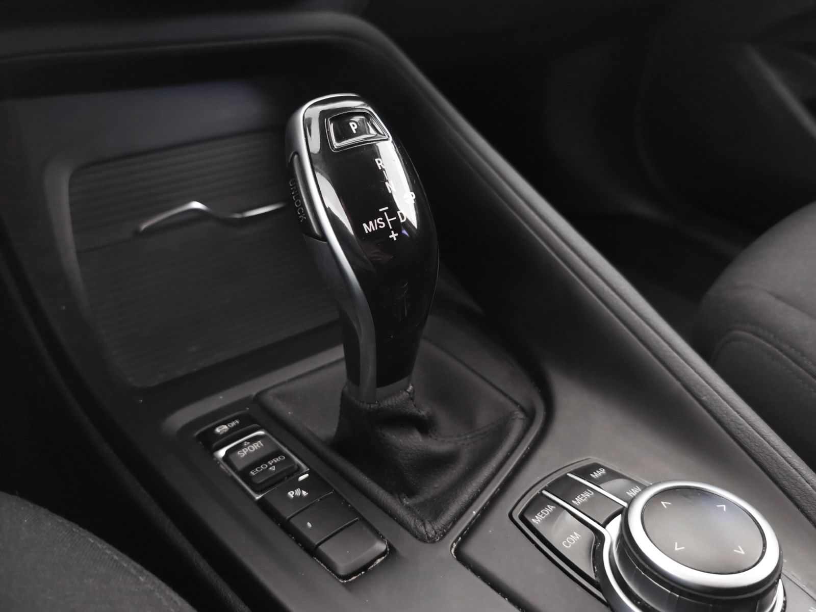BMW X1 sDrive18d - foto 16