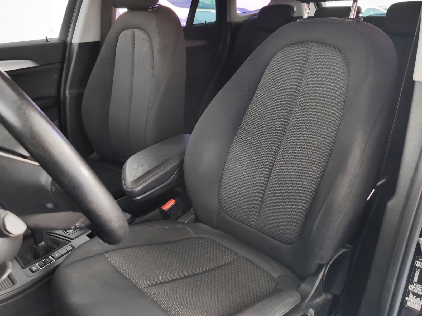 BMW X1 sDrive18d - foto 24