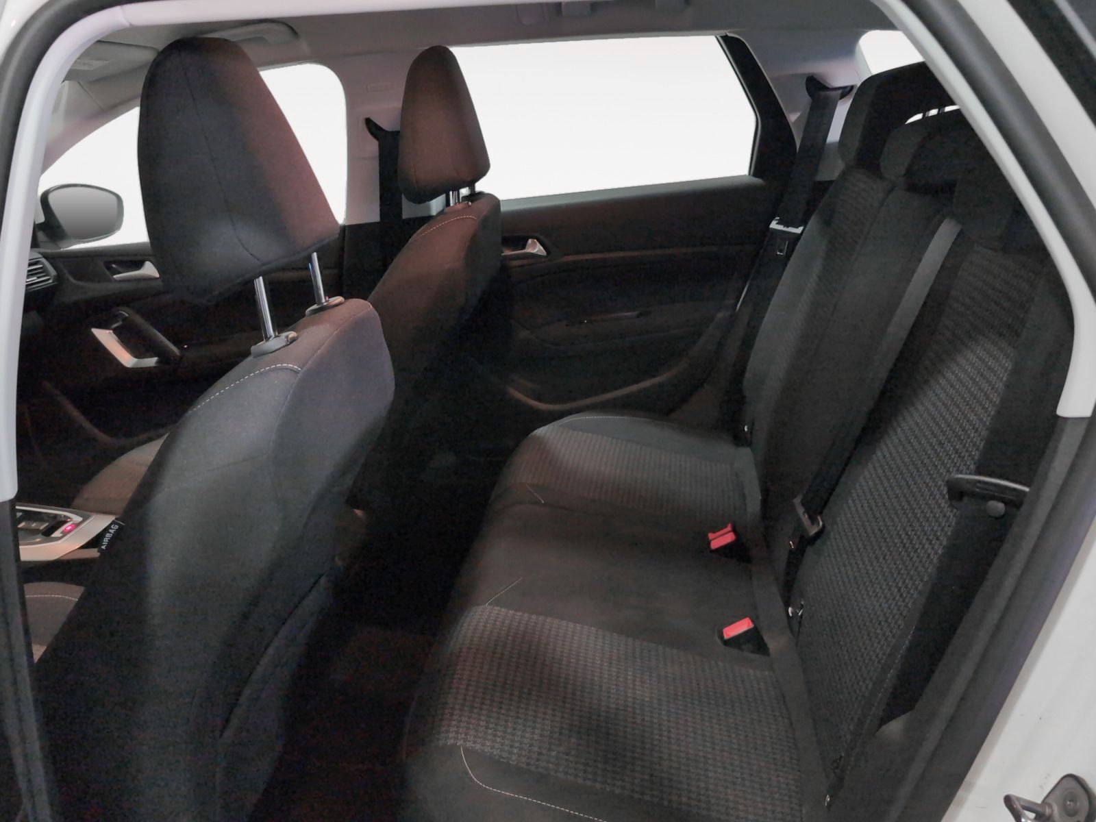 Peugeot 308 BlueHDi 130 Active Pack EAT8 - foto 12