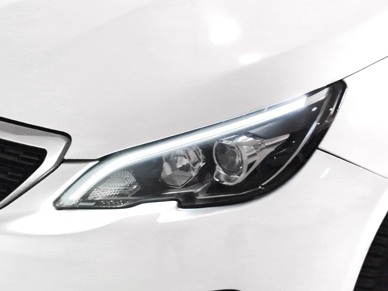 Peugeot 308 BlueHDi 130 Active Pack EAT8 - foto 24