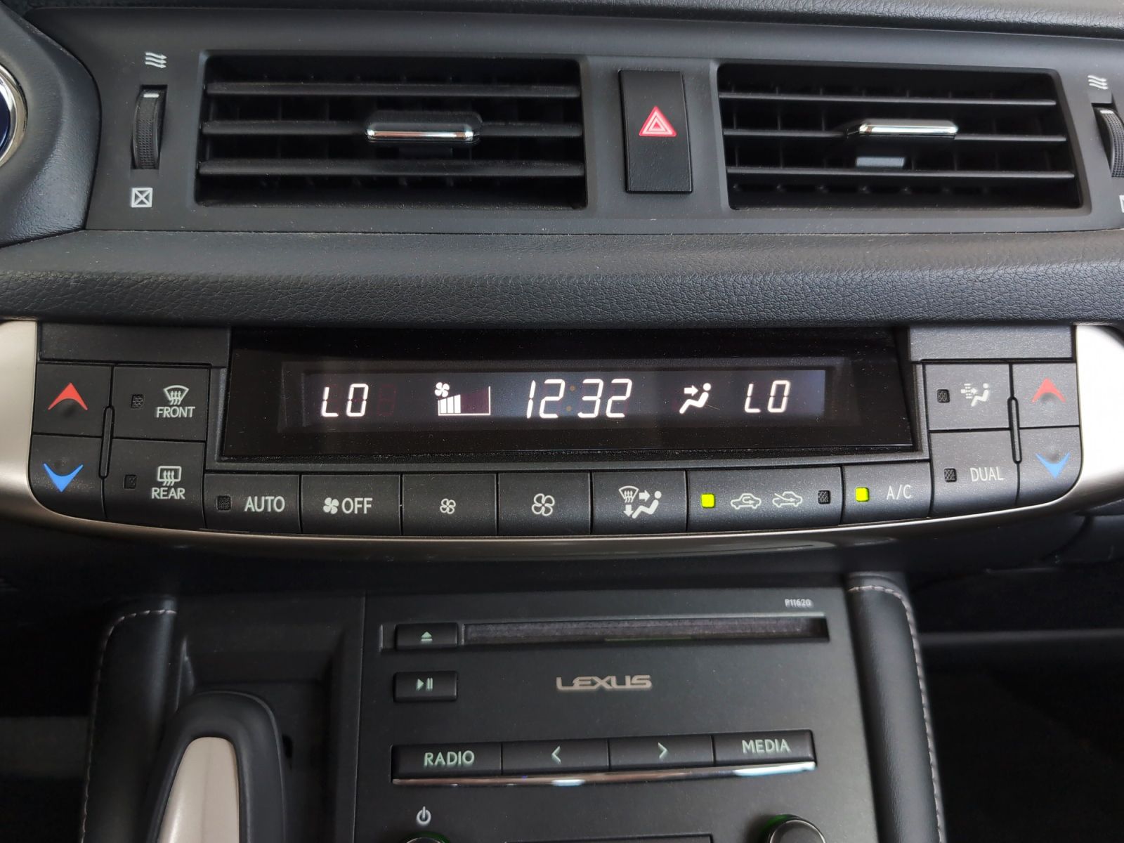 Lexus CT 200h Luxury - foto 22