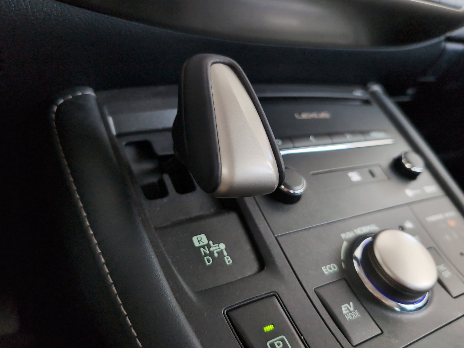Lexus CT 200h Luxury - foto 16