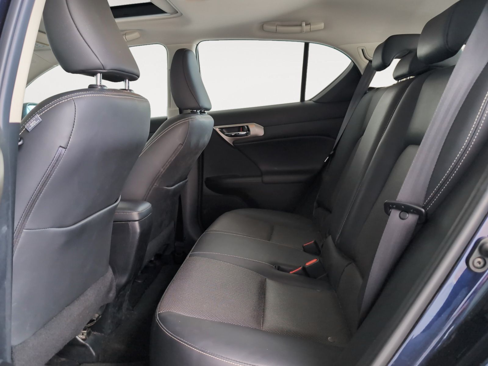 Lexus CT 200h Luxury - foto 12