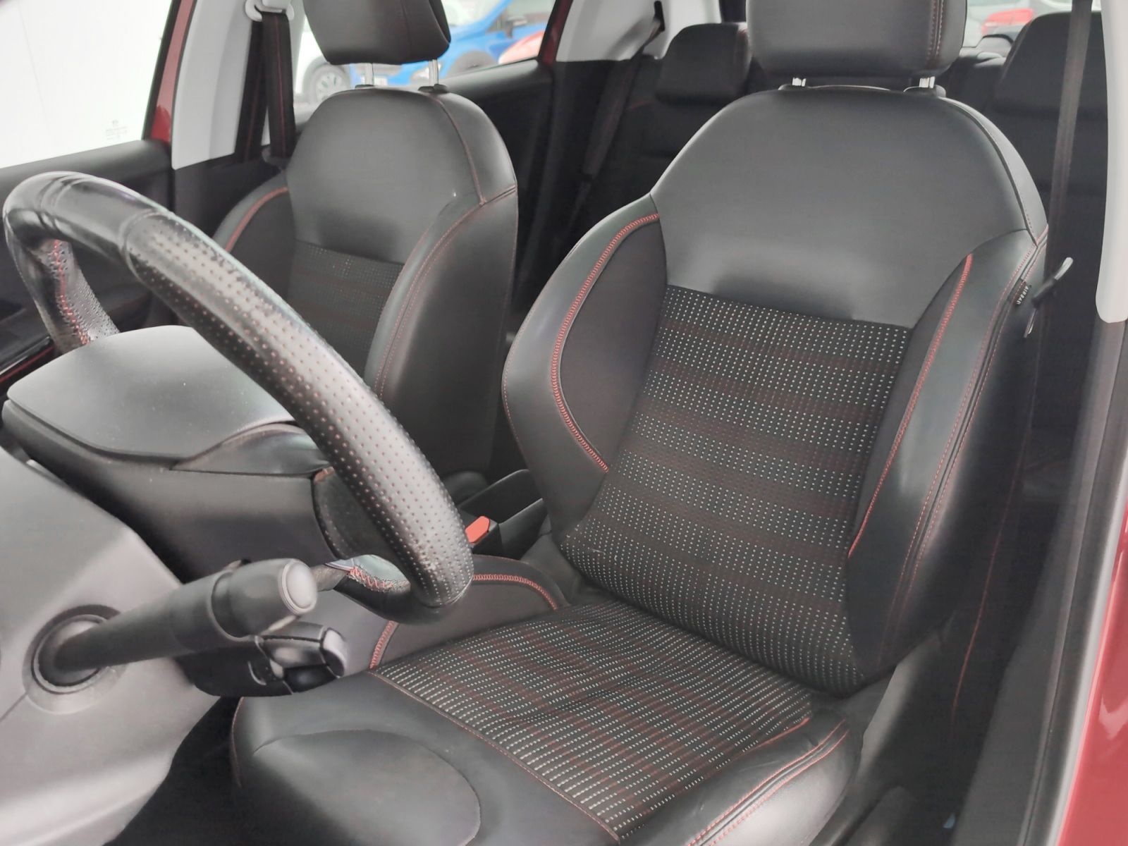 Peugeot 208 1.2L PureTech GT-Line - foto 23