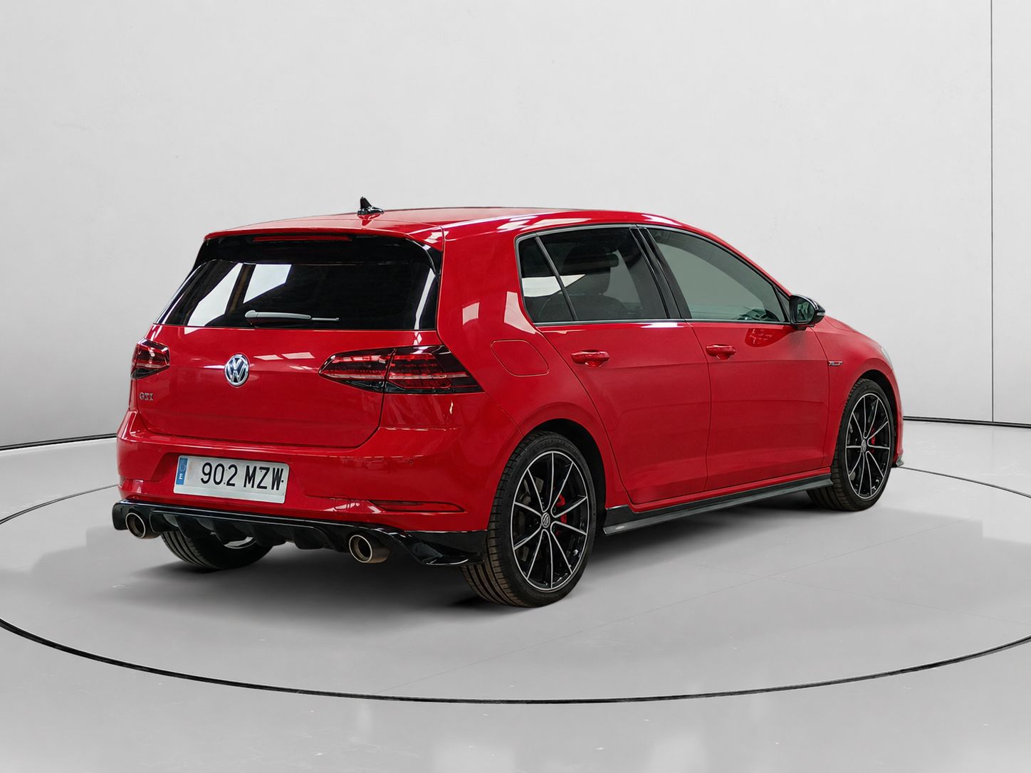 Volkswagen Golf GTI TCR 2.0 TSI DSG - foto 3