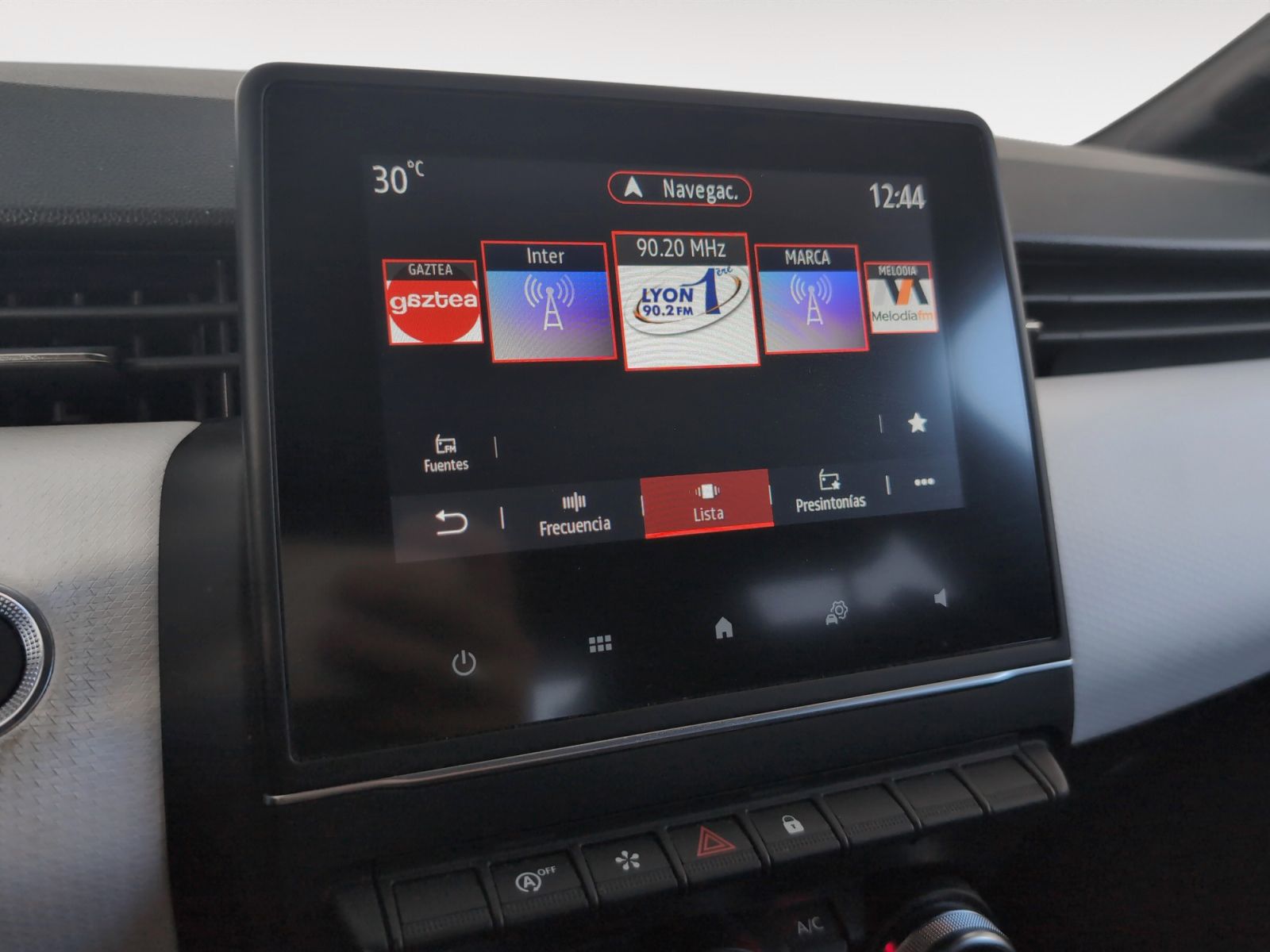 Renault Clio Techno TCe - foto 19
