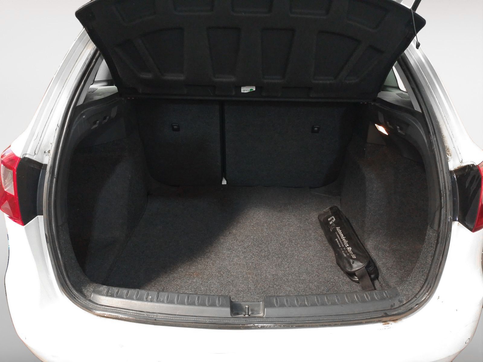 SEAT Ibiza 1.6 TDI Style ITech 30 Aniversario - foto 13