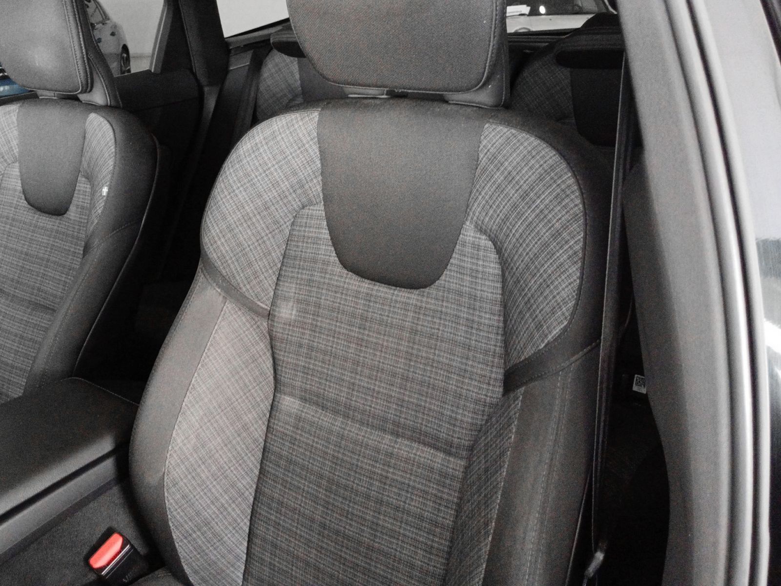 Volvo XC60 B4 D Core - foto 24