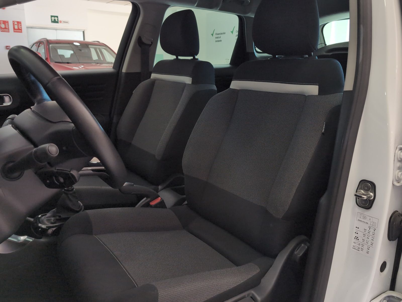 Citroën C3 Aircross PureTech 110 Plus - foto 21
