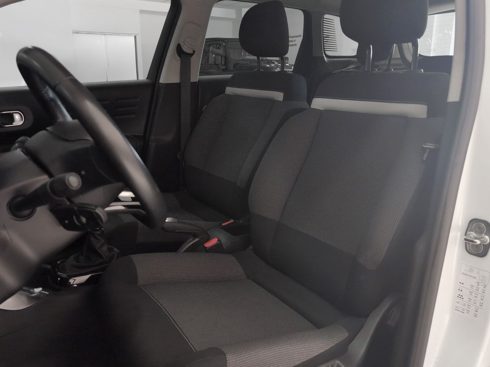 Citroën C3 Aircross PureTech 110 Plus - foto 21