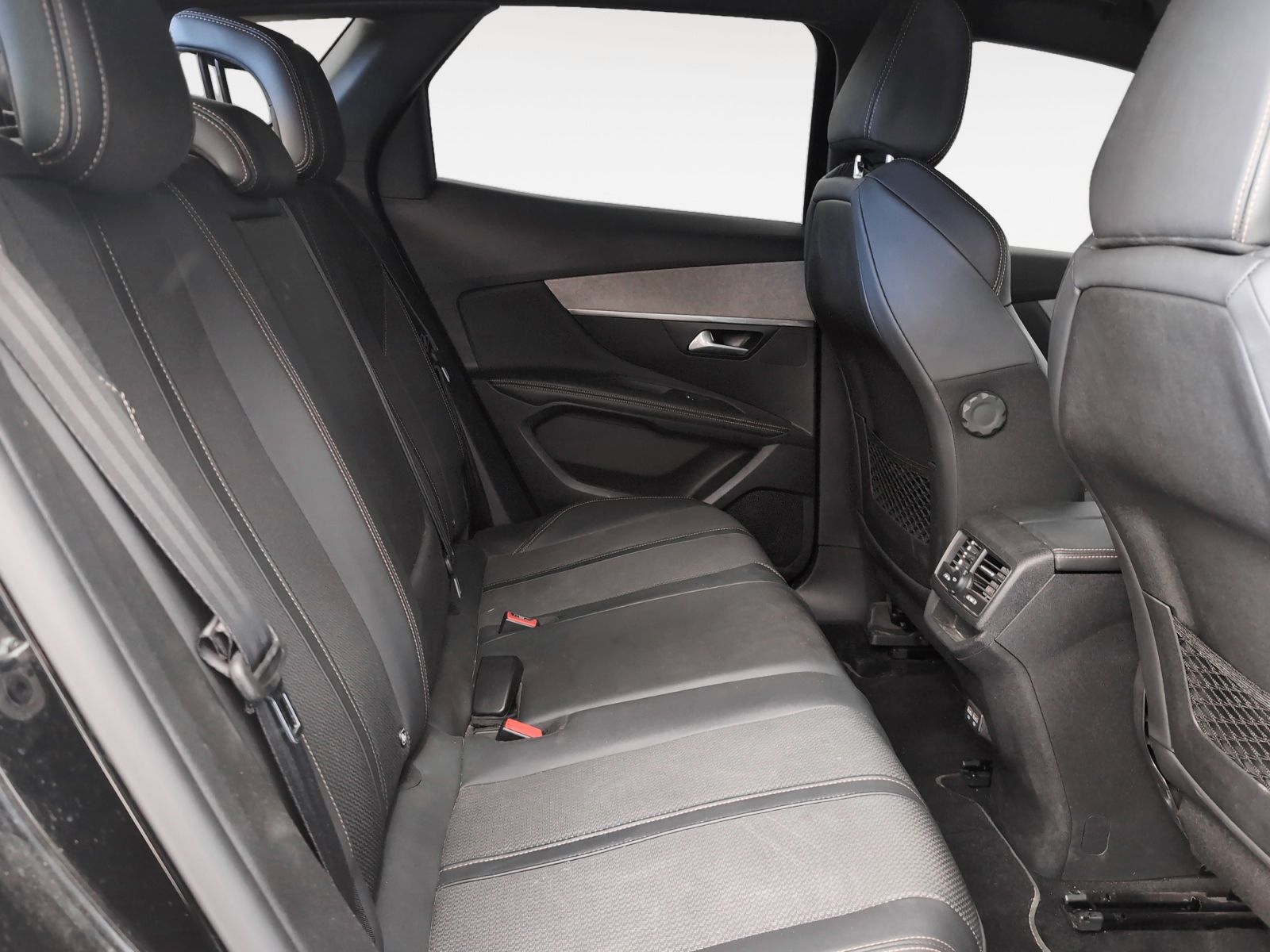 Peugeot 3008 BlueHDi 130 GT EAT8 - foto 12