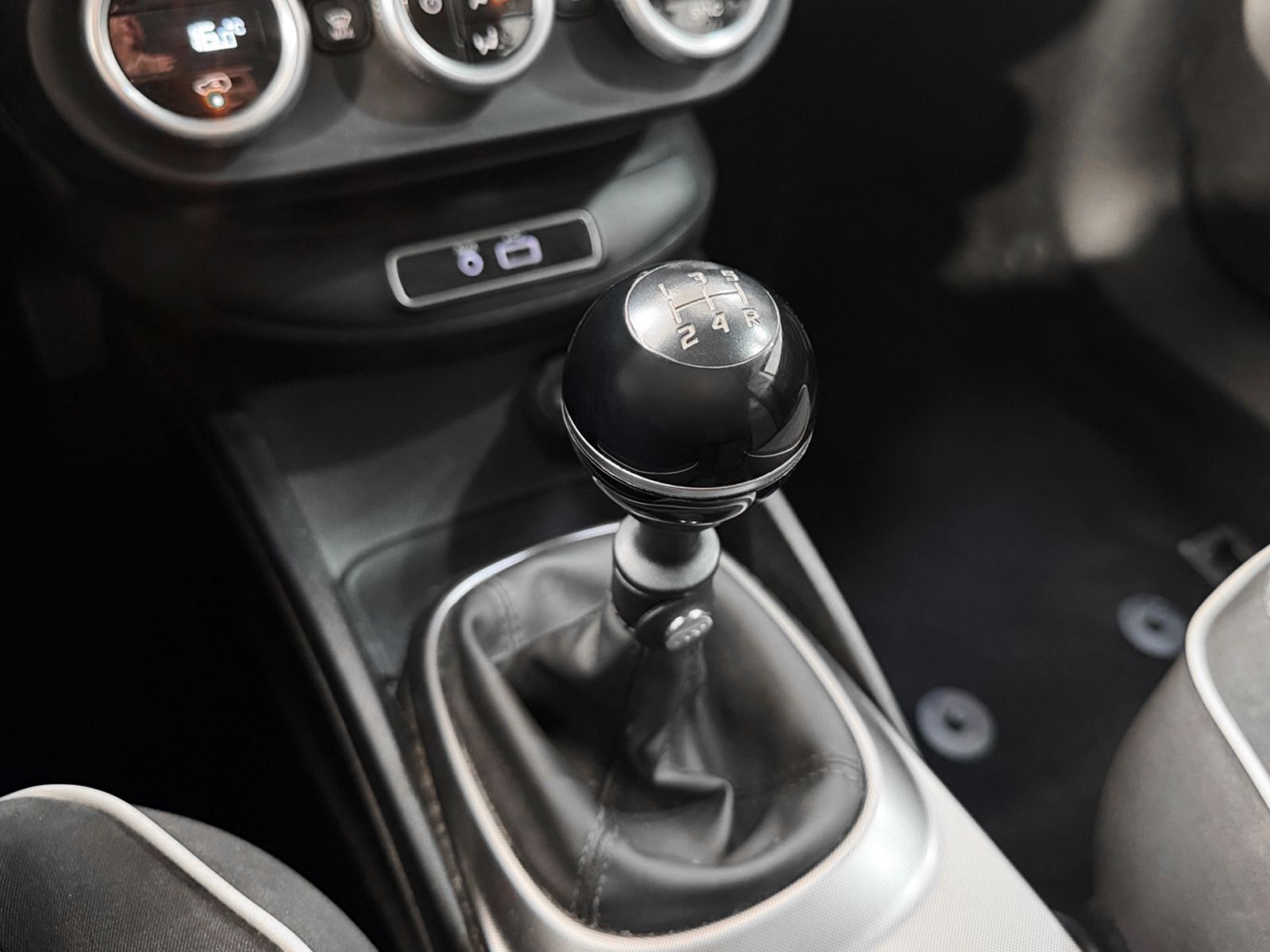 Fiat 500X 1.3 MultiJet Cross 4x2 - foto 15