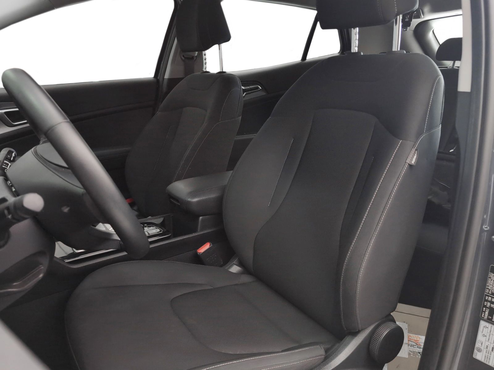 Kia Sportage 1.6 CRDi MHEV Business 4x2 DCT - foto 22