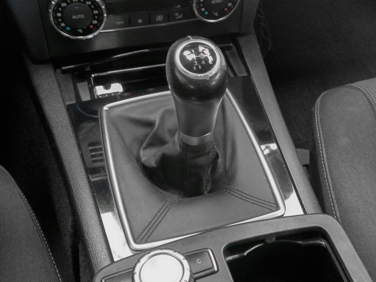 Mercedes-Benz Clase C 200 CDI - foto 15