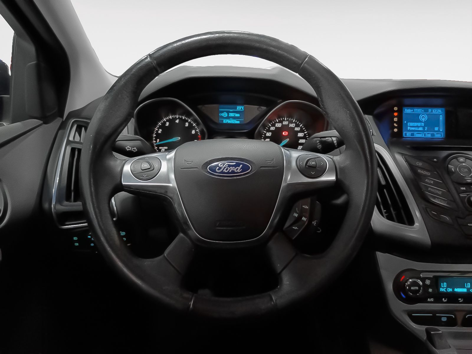 Ford Focus 1.0 EcoBoost Trend - foto 10