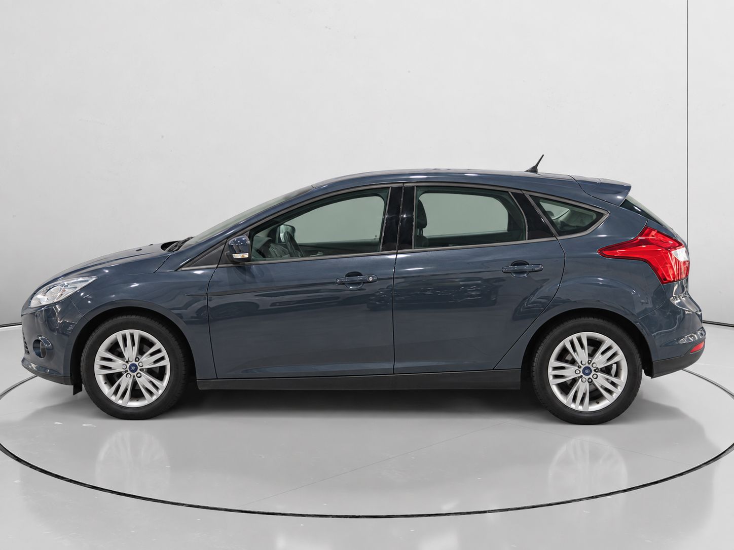 Ford Focus 1.0 EcoBoost Trend - foto 6