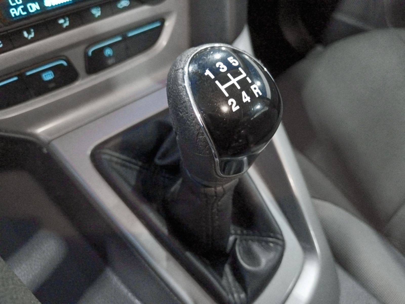 Ford Focus 1.0 EcoBoost Trend - foto 15