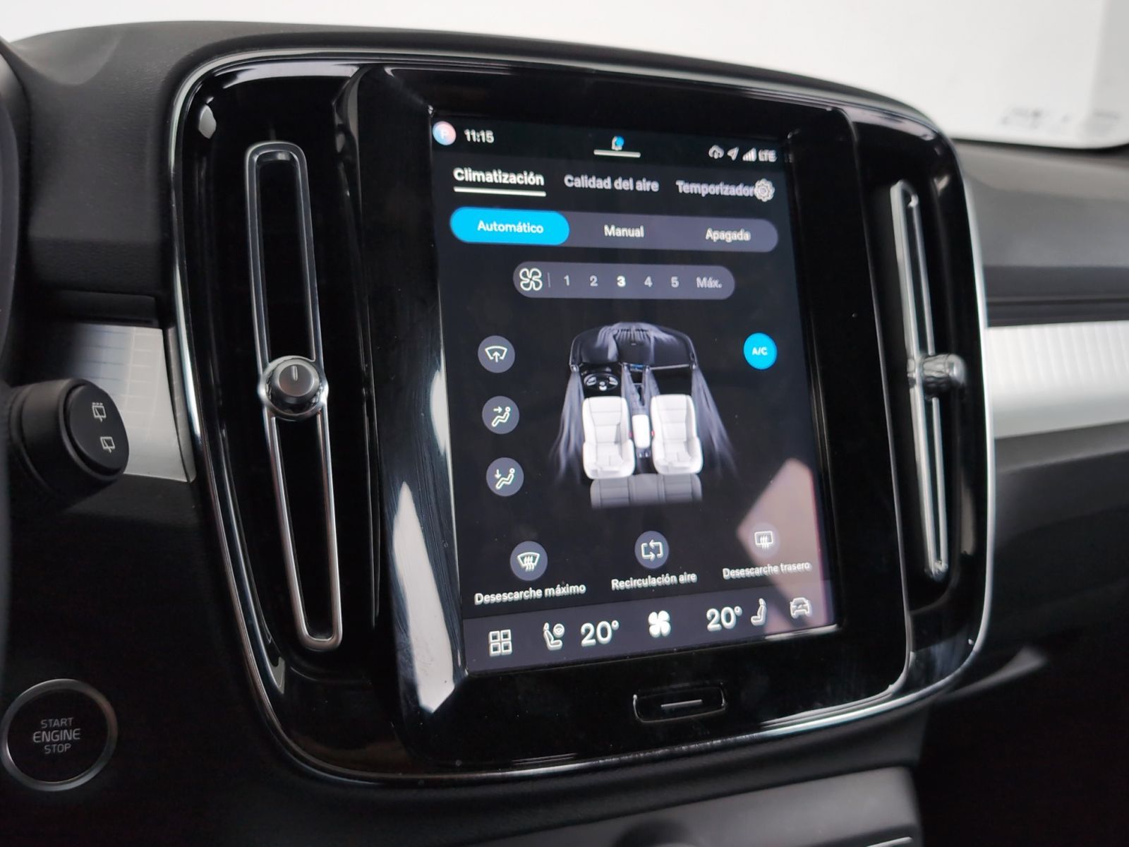 Volvo XC40 B3 Gasolina Mild hybrid Plus Dark - foto 22