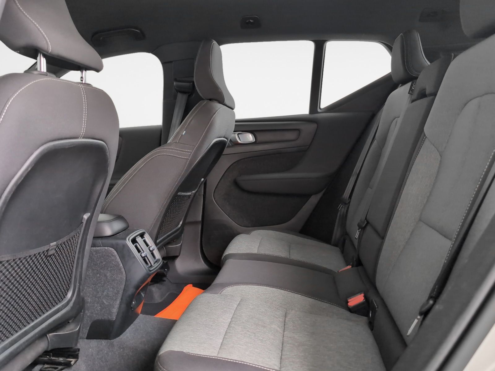 Volvo XC40 B3 Gasolina Mild hybrid Plus Dark - foto 11