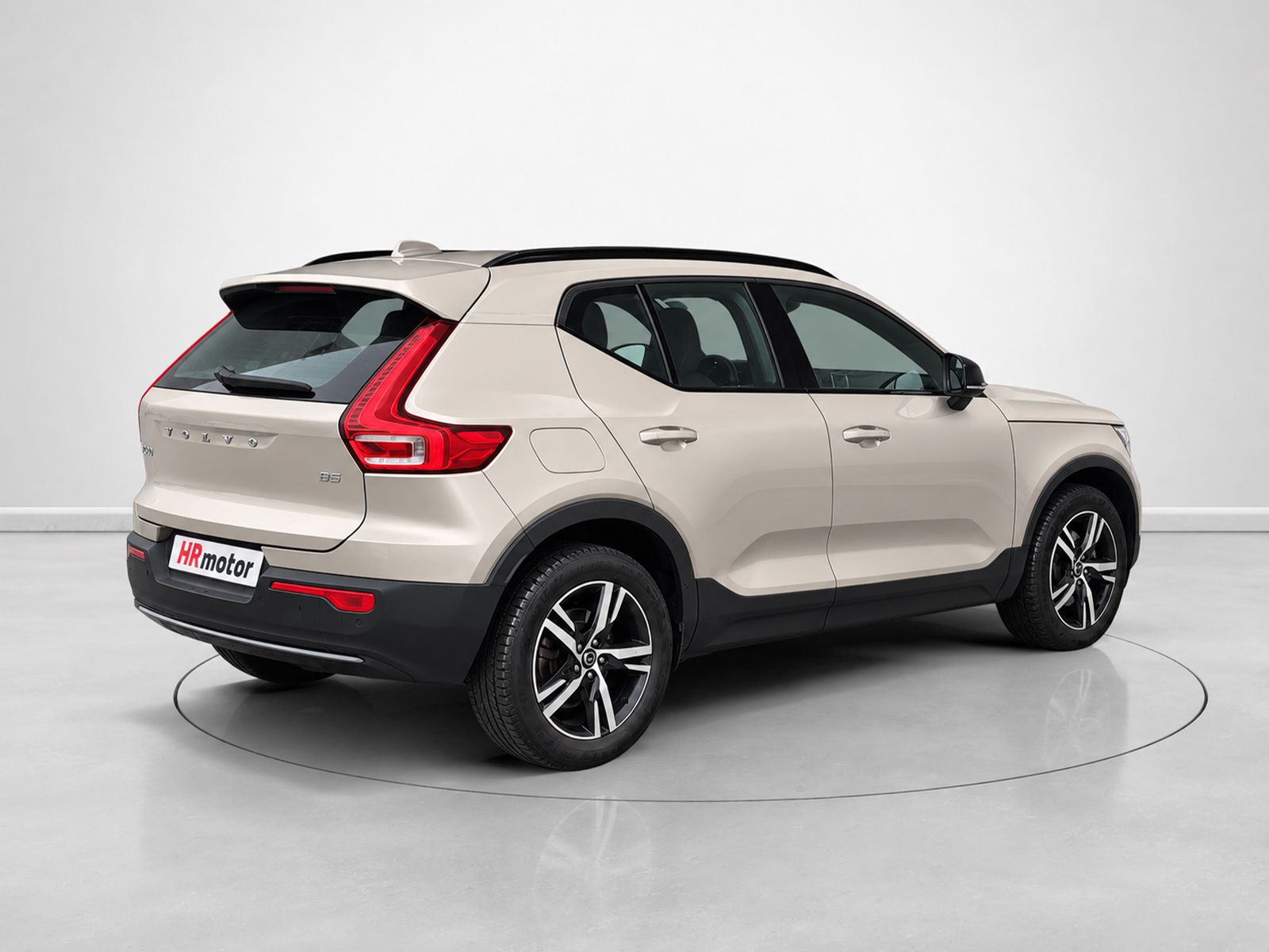 Volvo XC40 B3 Gasolina Mild hybrid Plus Dark - foto 3