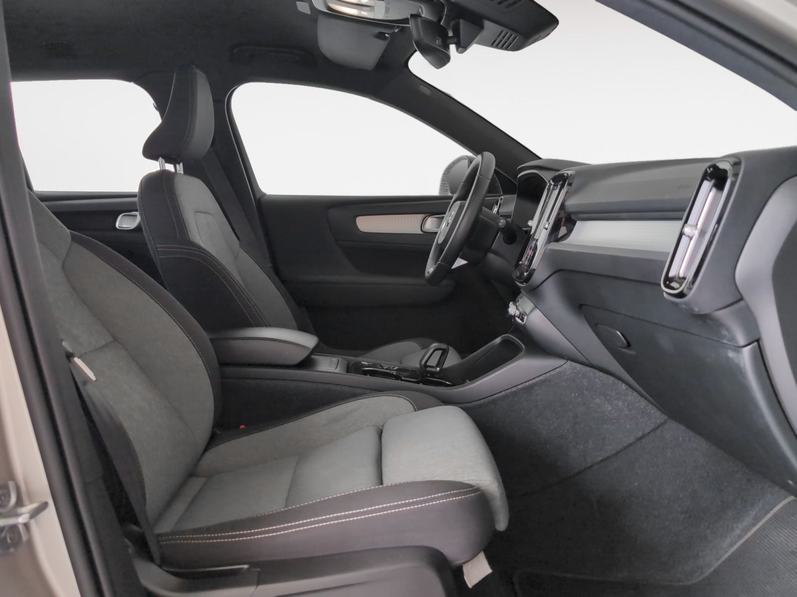 Volvo XC40 B3 Gasolina Mild hybrid Plus Dark - foto 12