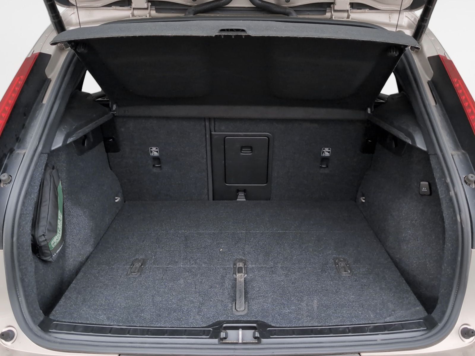 Volvo XC40 B3 Gasolina Mild hybrid Plus Dark - foto 13