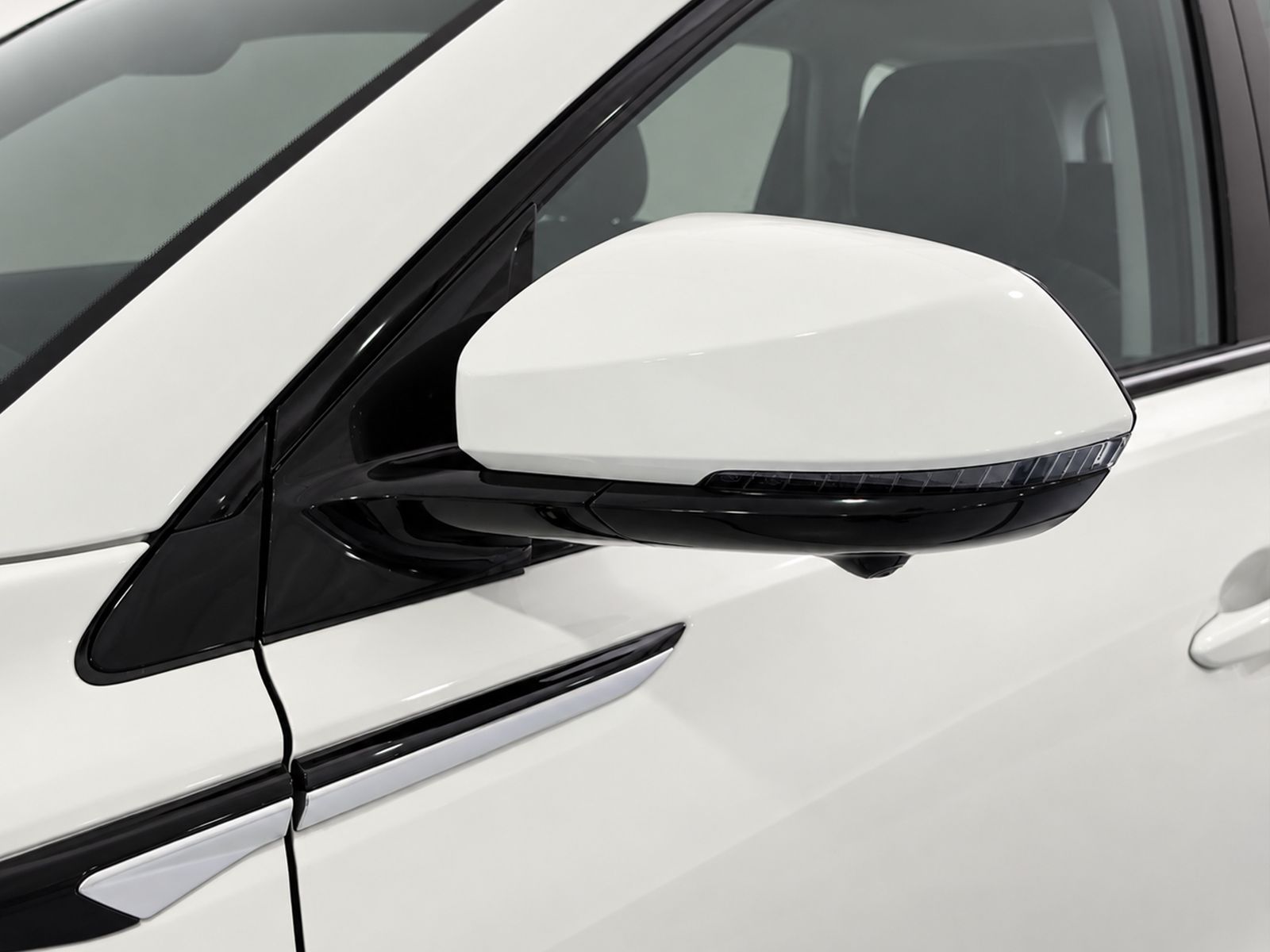 DFSK E5 1.5 PHEV Intelligent - foto 25