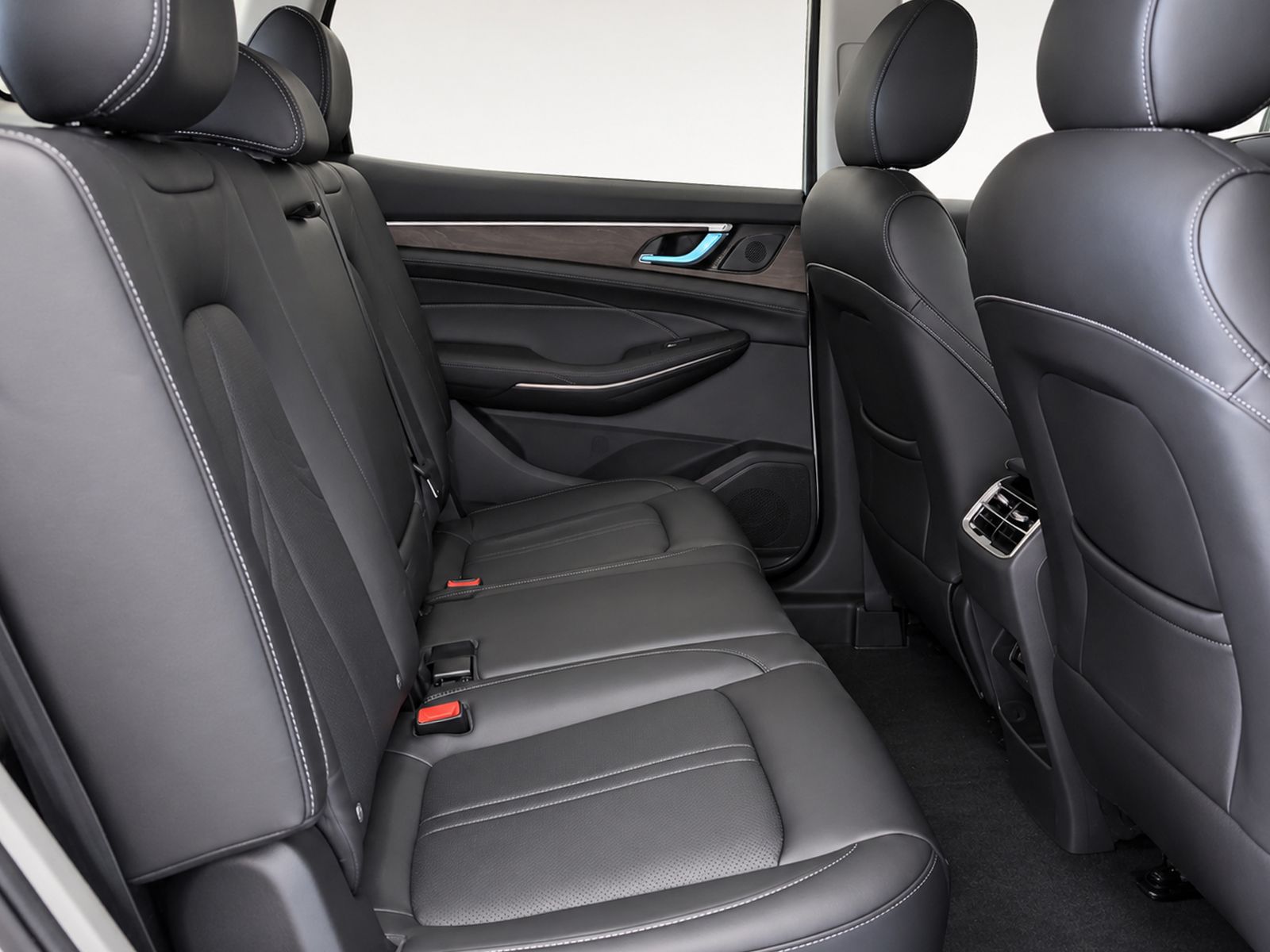 DFSK E5 1.5 PHEV Intelligent - foto 11