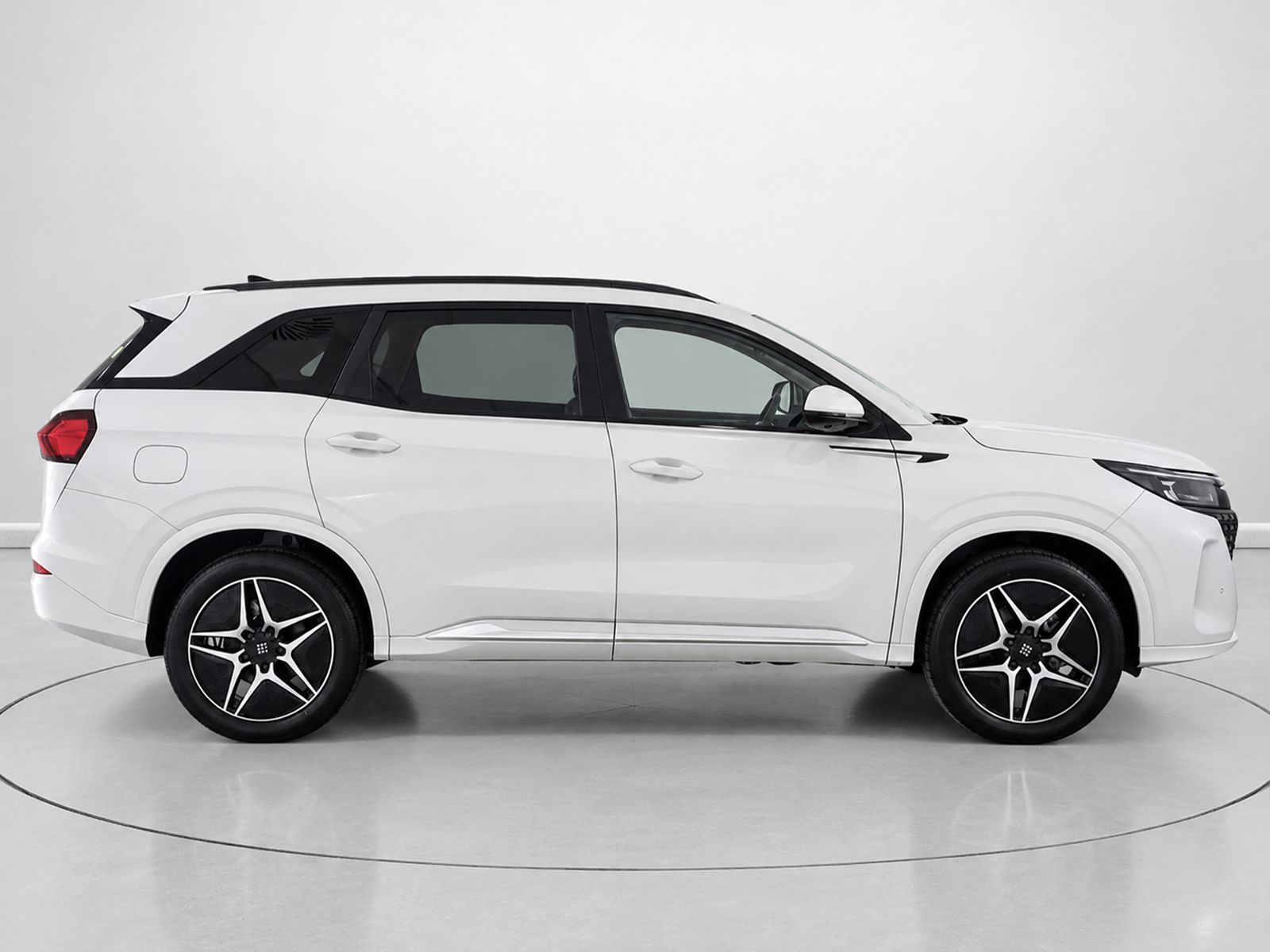 DFSK E5 1.5 PHEV Intelligent - foto 2