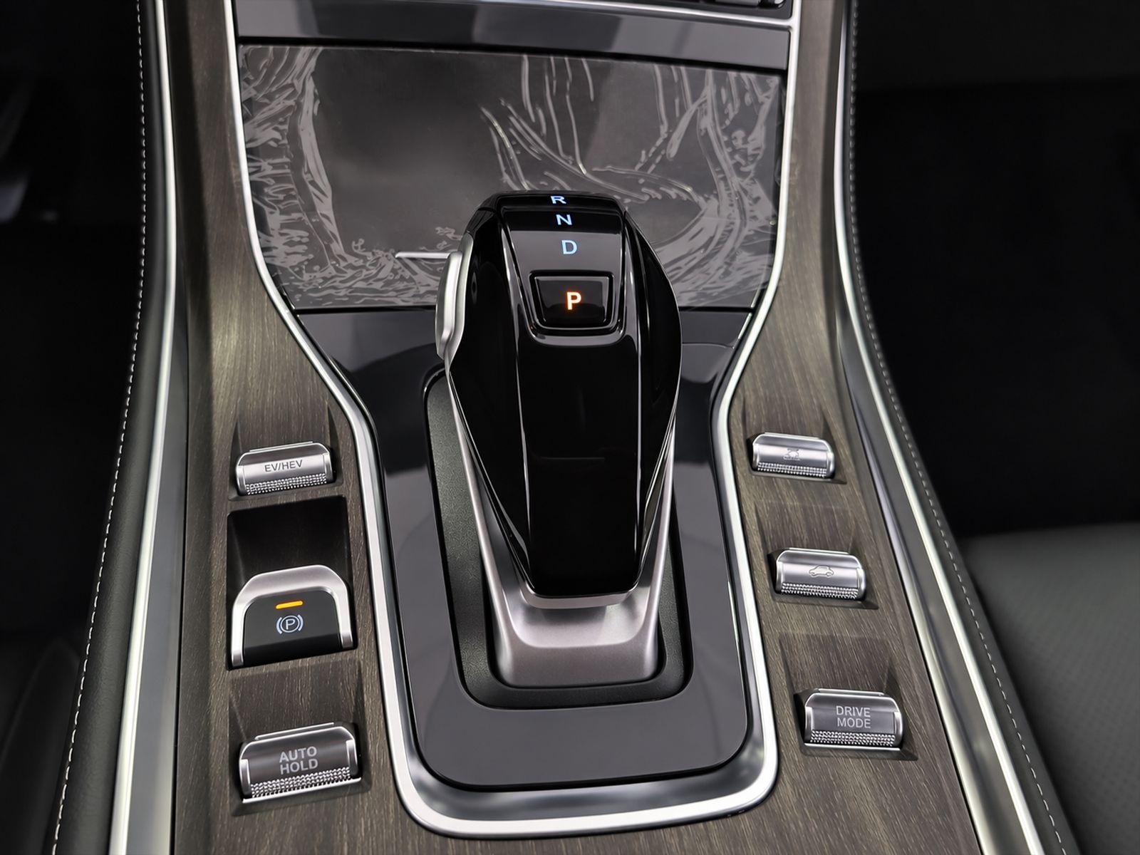 DFSK E5 1.5 PHEV Intelligent - foto 17