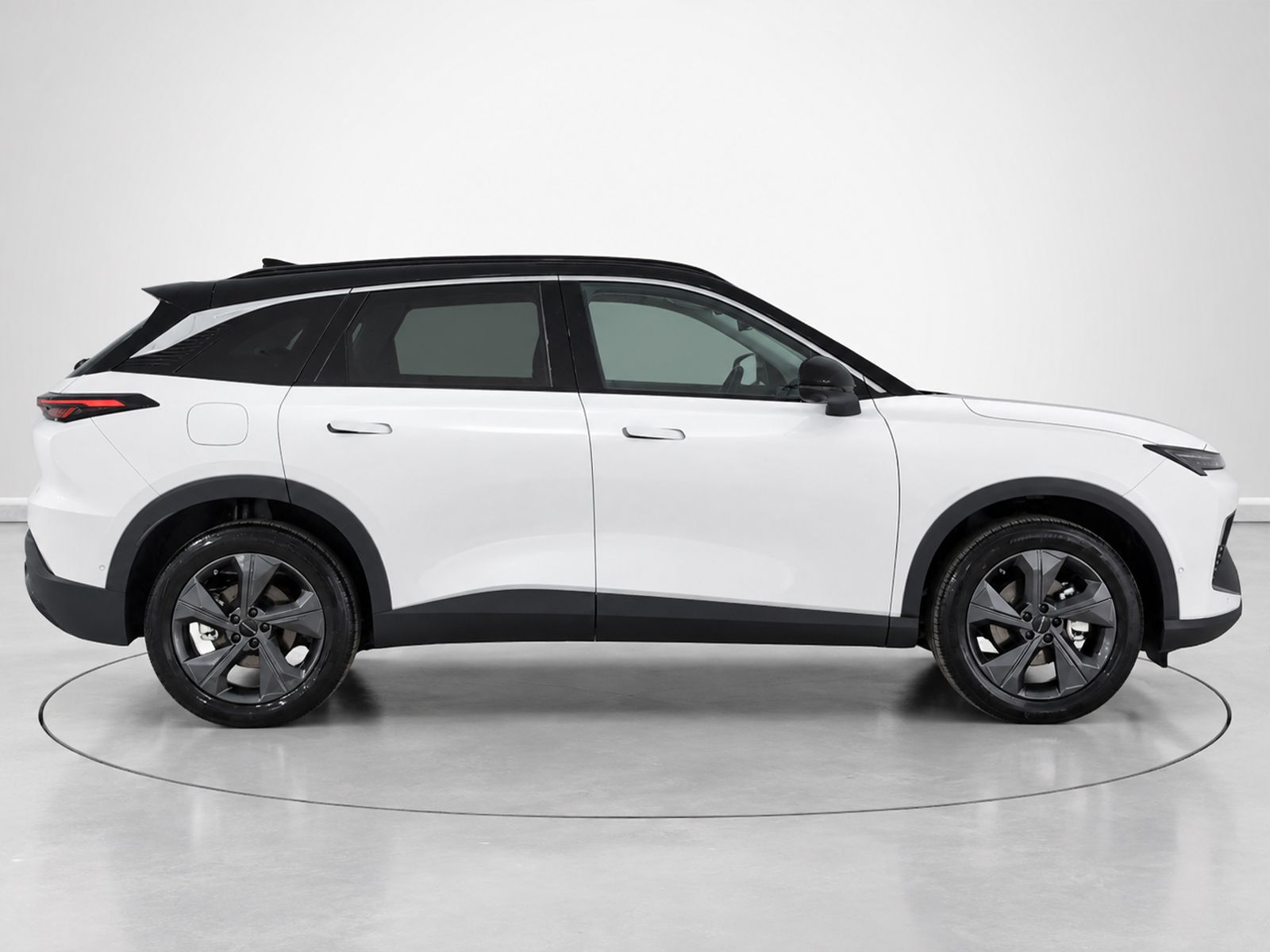 Baic X55 1.5 Turbo DCT - foto 2
